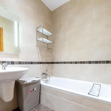 Daire Modern 2 Bedroom 2 Minutes To Seafront *