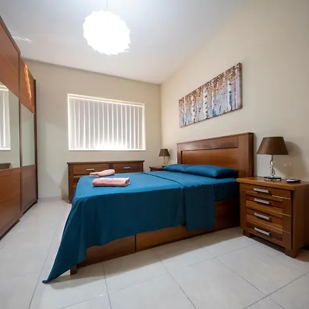 Modern 2 Bedroom 2 Minutes To Seafront *