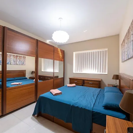 Modern 2 Bedroom 2 Minutes To Seafront Apartamento *